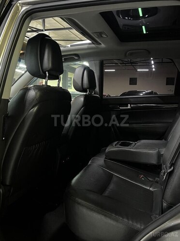 Kia Sorento-12