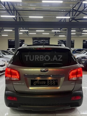 Kia Sorento-8
