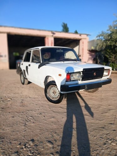 LADA (VAZ) 2107-1
