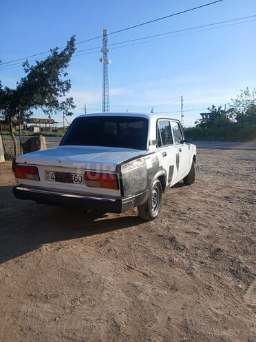 LADA (VAZ) 2107-2