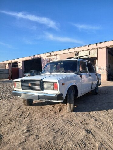 LADA (VAZ) 2107-4