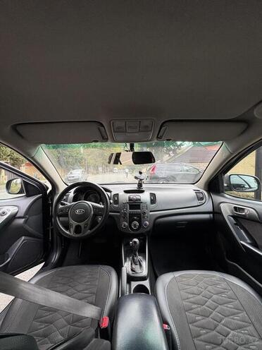 Kia Cerato-8