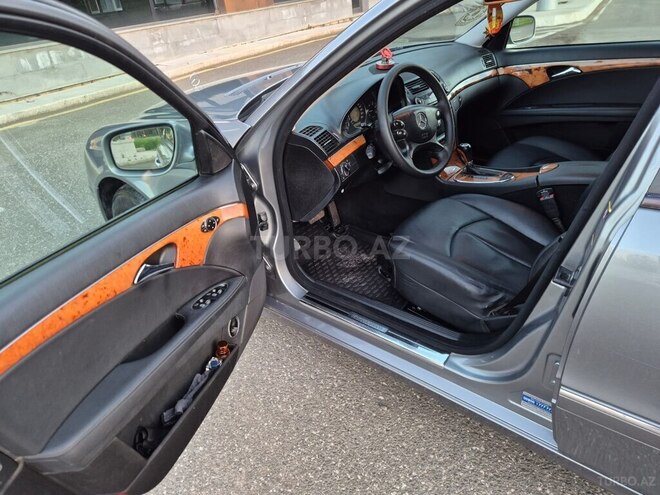 Mercedes E 220-6