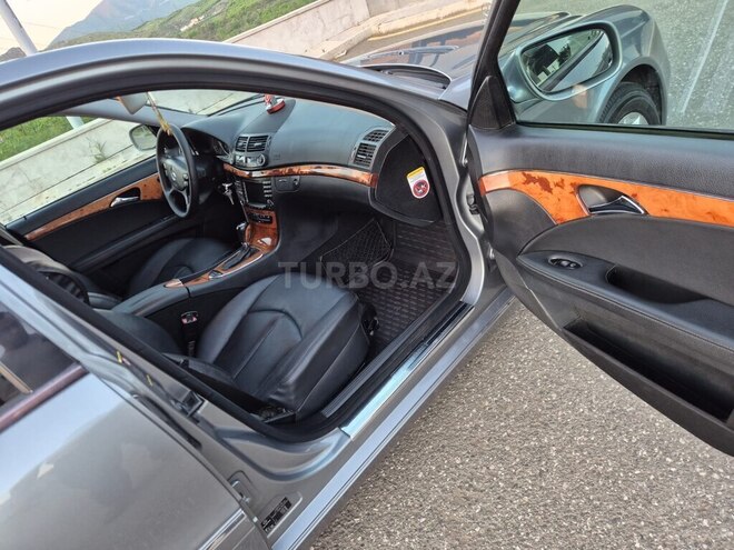 Mercedes E 220-9