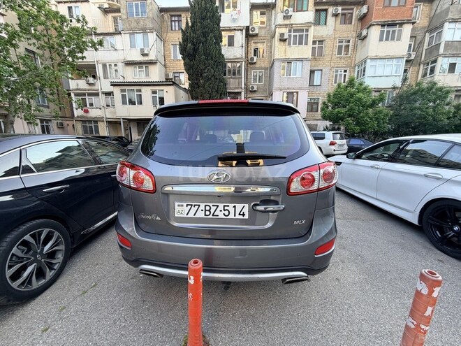 Hyundai Santa Fe-5