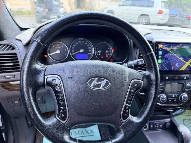 Hyundai Santa Fe-8