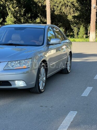 Hyundai Sonata-16
