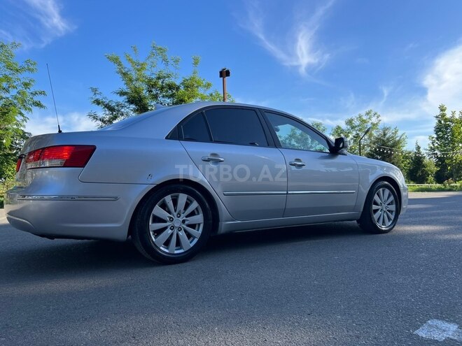 Hyundai Sonata-14