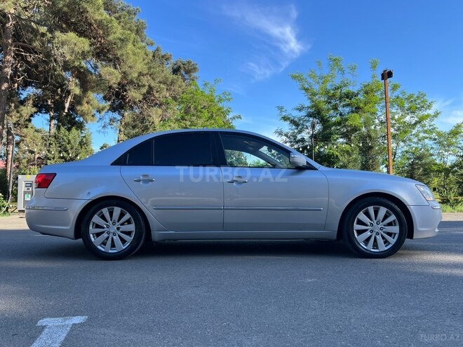 Hyundai Sonata-13