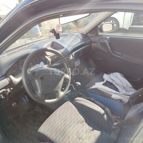 Opel Astra-10