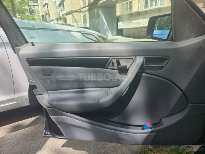 Mercedes C 200-7
