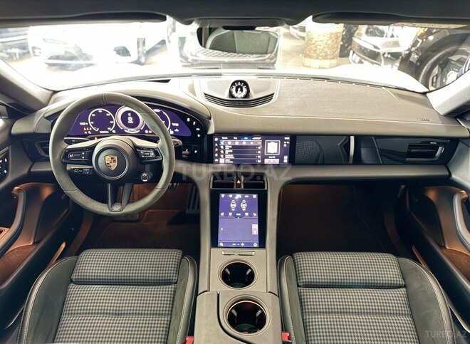 Porsche Taycan 4S Cross Turismo-14