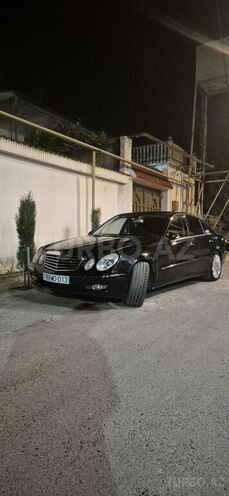 Mercedes E 220-1