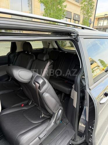 Kia Carnival 2025, 4,600 km - 1.6 l - Bakı