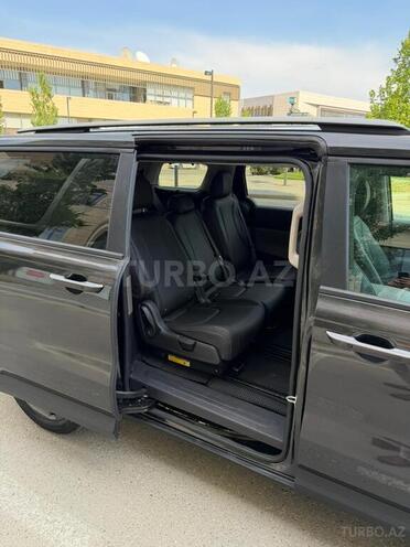 Kia Carnival 2025, 4,600 km - 1.6 l - Bakı