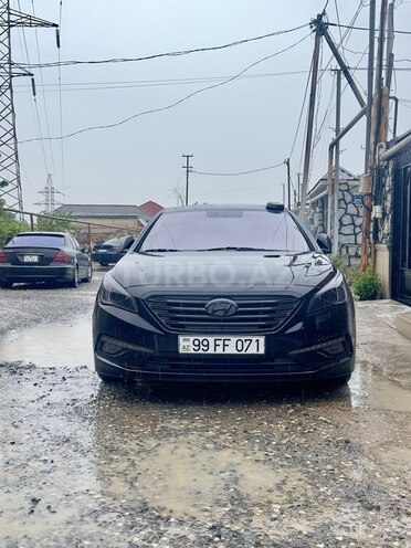 Hyundai Sonata-1