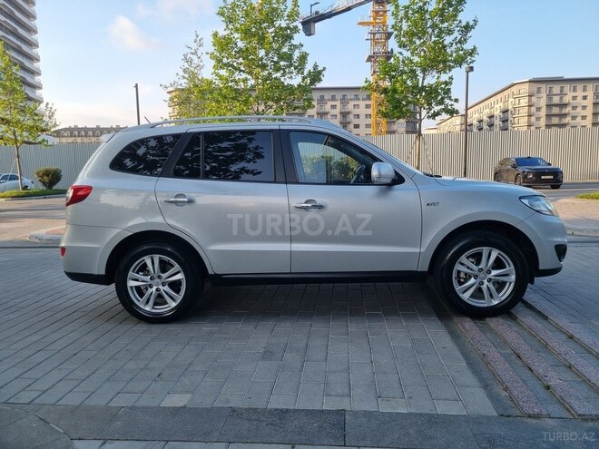 Hyundai Santa Fe-5