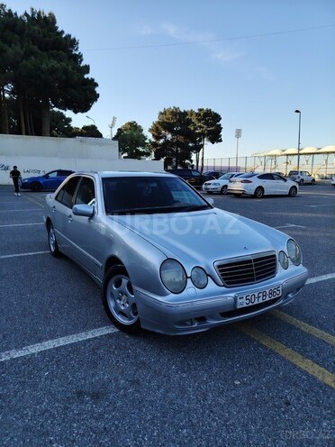 Mercedes E 220-5