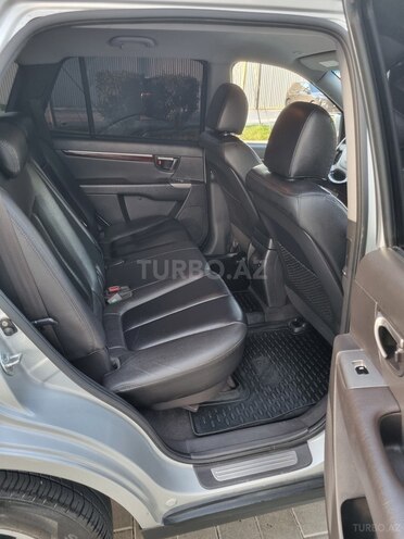 Hyundai Santa Fe-15