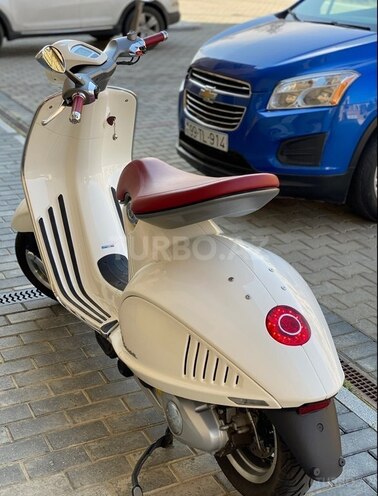 Vespa 946-3