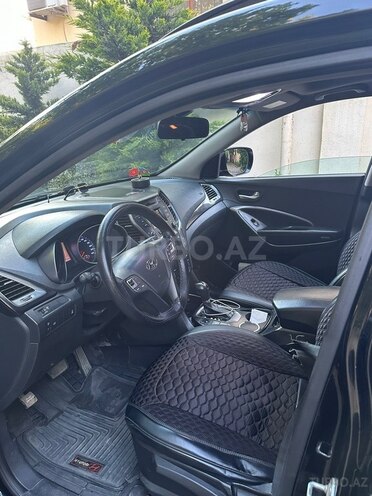 Hyundai Santa Fe-14