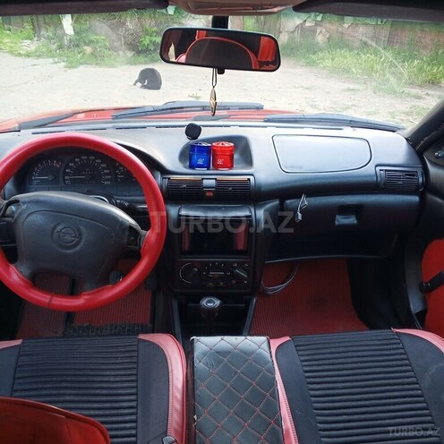 Opel Astra-2
