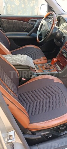 Mercedes E 240-15