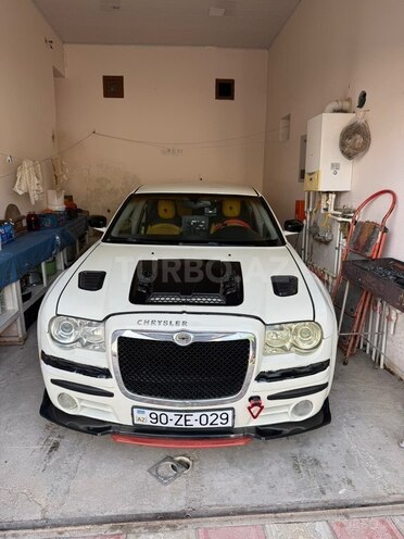 Chrysler 300C-1