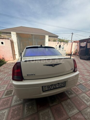 Chrysler 300C-2