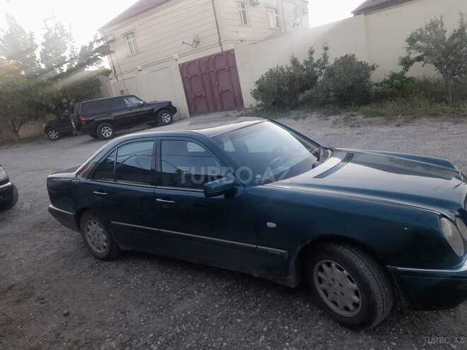Mercedes E 290-4