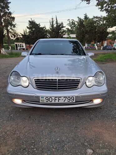 Mercedes C 240-1