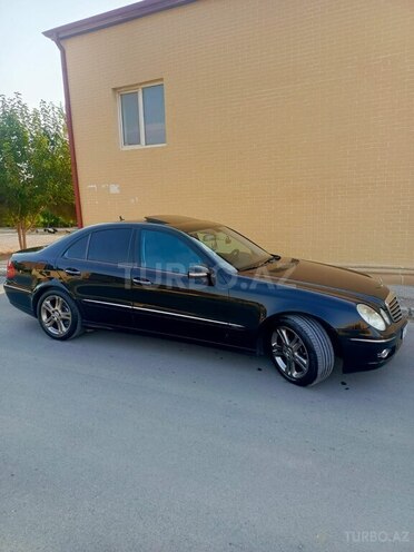 Mercedes E 220-2