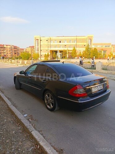 Mercedes E 220-7
