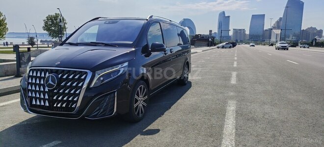 Mercedes Viano-5