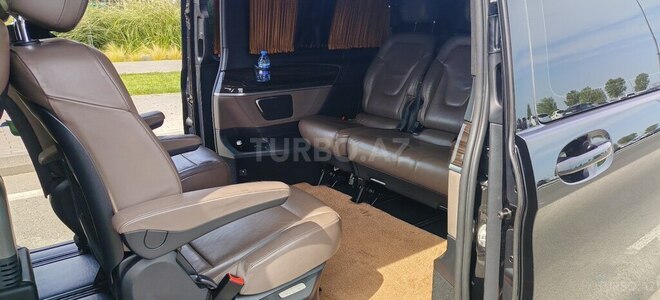 Mercedes Viano-21
