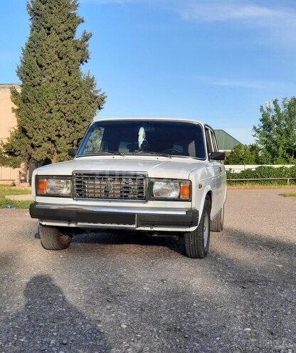 LADA (VAZ) 2107-1