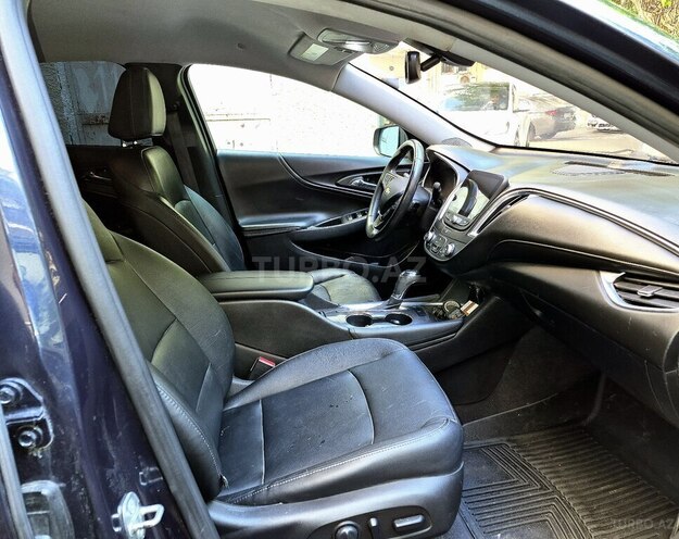 Chevrolet Malibu-12