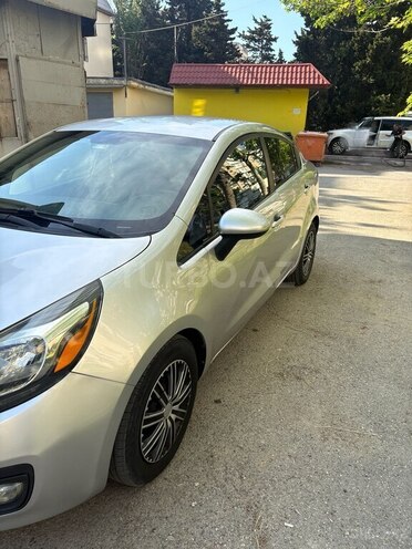 Kia Rio-6