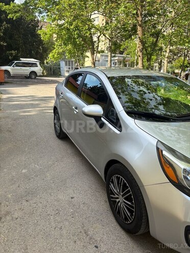 Kia Rio-4