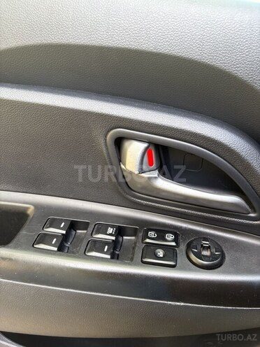 Kia Rio-11