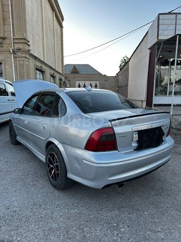 Opel Vectra-2