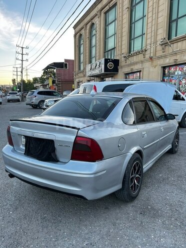 Opel Vectra-3