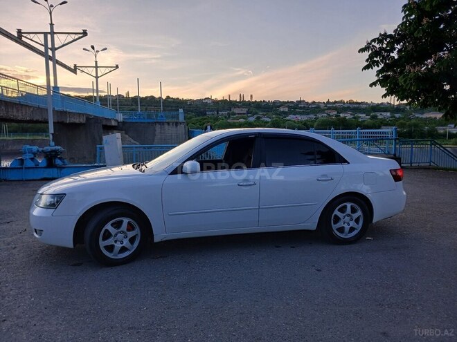 Hyundai Sonata-13