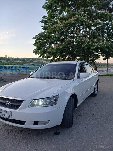 Hyundai Sonata-15