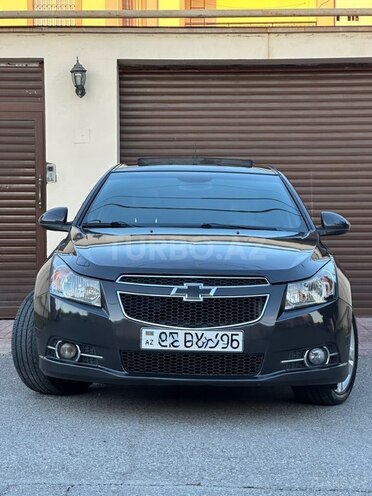 Chevrolet Cruze-12