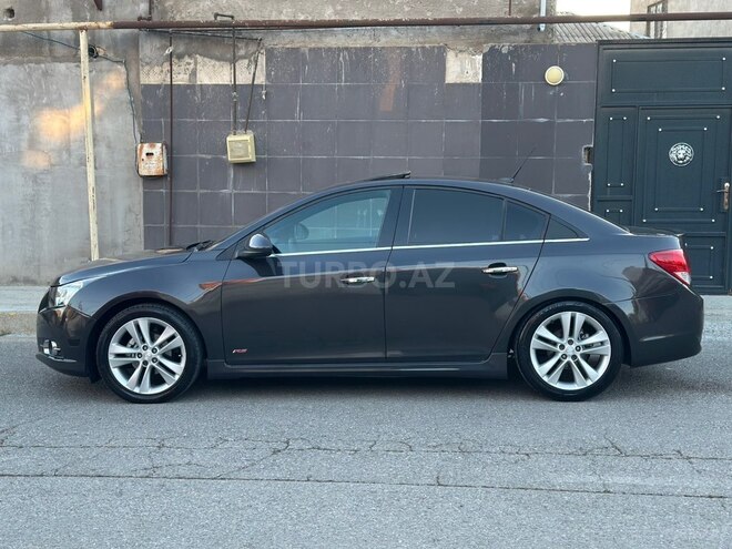 Chevrolet Cruze-9