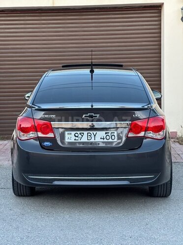 Chevrolet Cruze-13