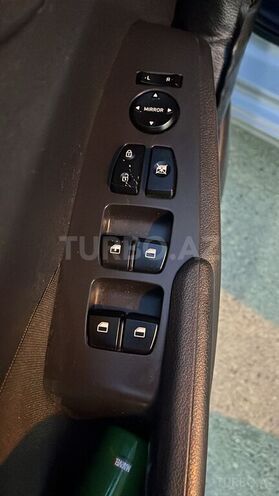 Hyundai Accent-10