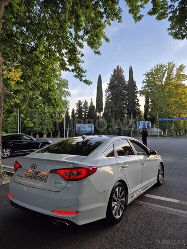 Hyundai Sonata-5
