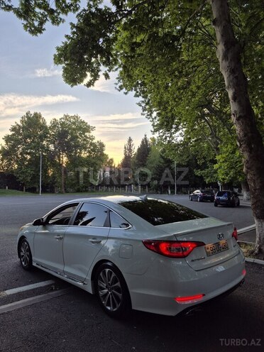Hyundai Sonata-6